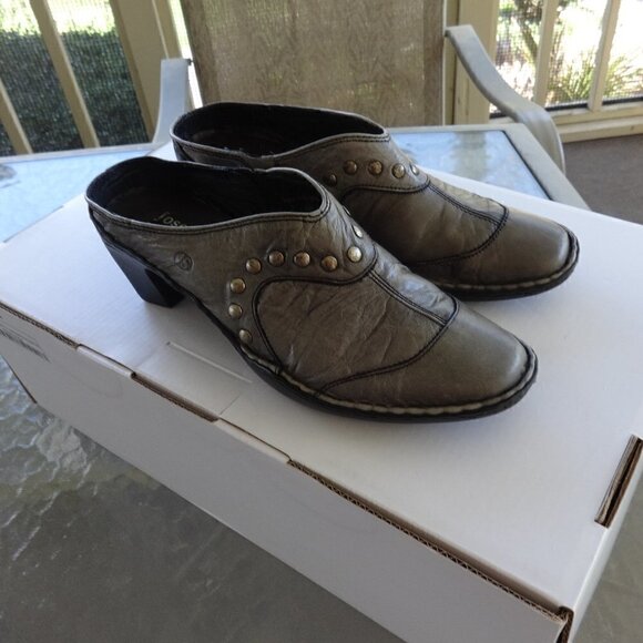 Josef Seibel short boots size 5 1/2, western style, 2" heel, green-grey slide on - Picture 1 of 15